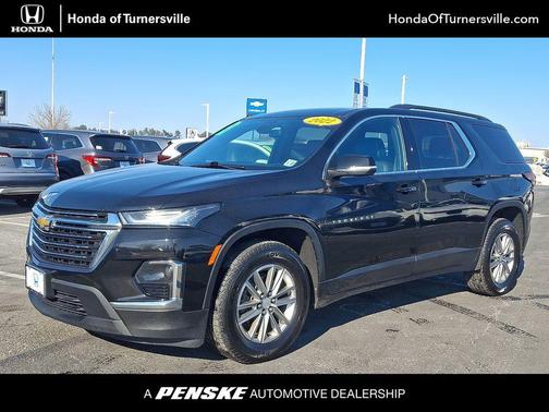 2022 Chevrolet Traverse LT Leather