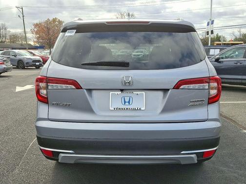 2022 Honda Pilot Touring 7-Passenger