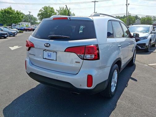 2015 Kia Sorento LX