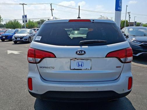 2015 Kia Sorento LX