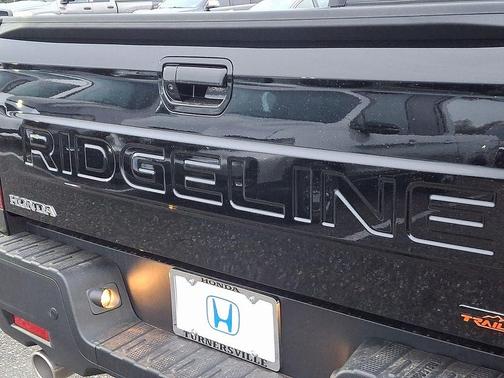 Crystal Black Pearl 2026 Honda Ridgeline TrailSport