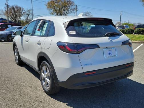 2025 Honda HR-V LX