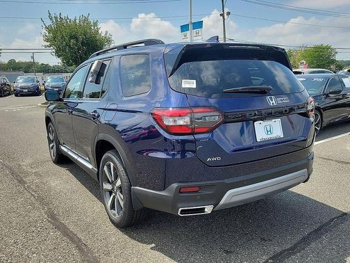 2025 Honda Pilot Touring