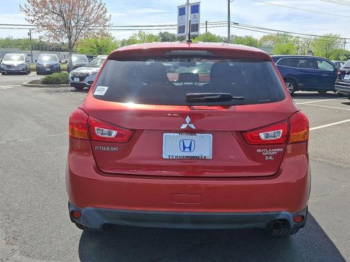 2016 Mitsubishi Outlander Sport 2.4 ES