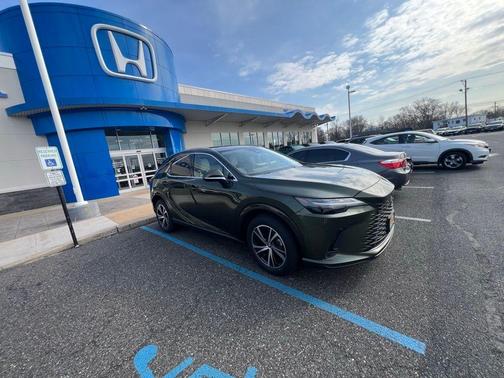 Nori Green Pearl 2023 Lexus RX 350 Premium