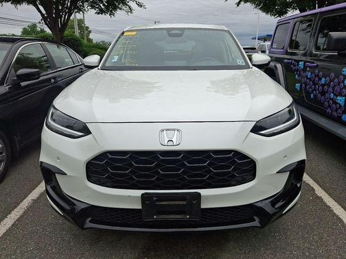 White 2024 Honda HR-V EX-L