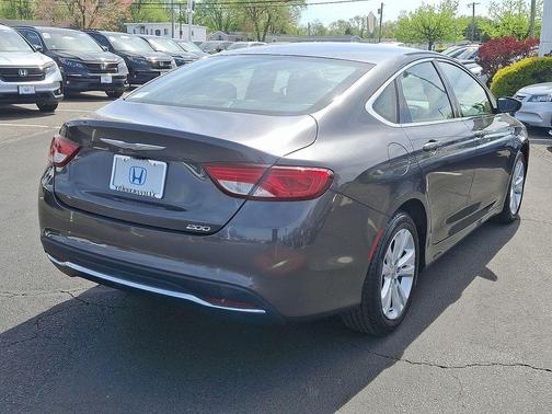 2015 Chrysler 200 Limited