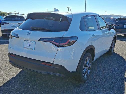 2026 Honda HR-V LX