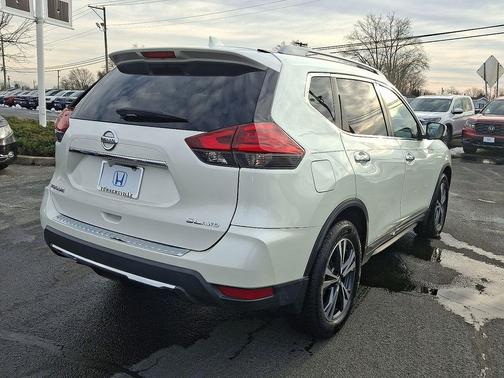 2017 Nissan Rogue SL
