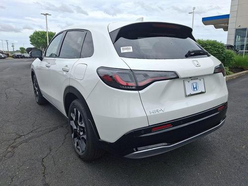 Platinum White Pearl 2027 Honda HR-V EX-L