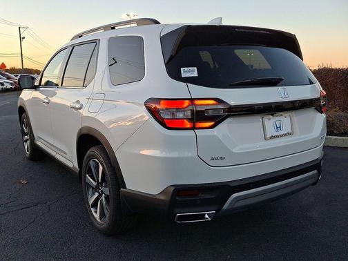 2025 Honda Pilot Elite