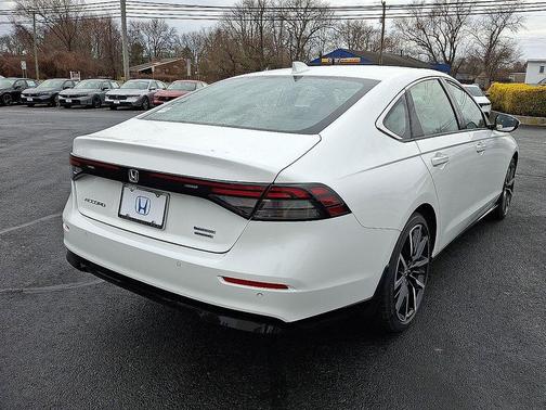 2025 Honda Accord Hybrid Touring
