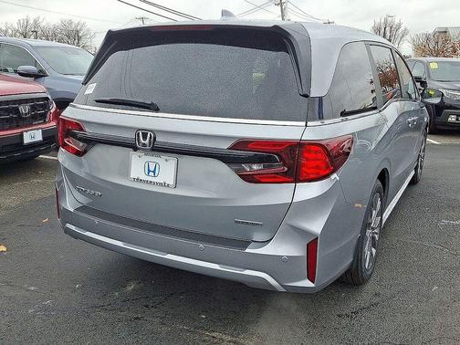 Solar Silver Metallic 2026 Honda Odyssey Touring