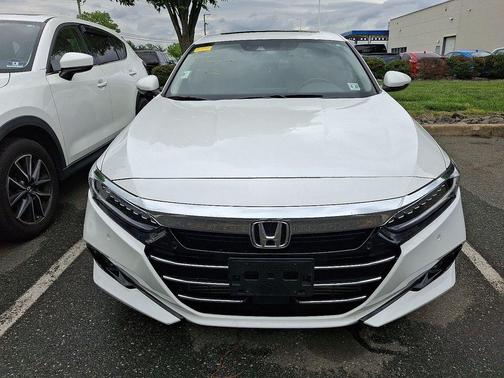 Platinum White Pearl 2022 Honda Accord Touring 2.0T