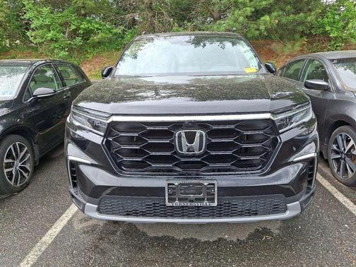 Crystal Black Pearl 2023 Honda Pilot Elite