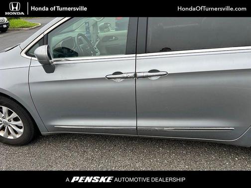 2018 Chrysler Pacifica Touring-L