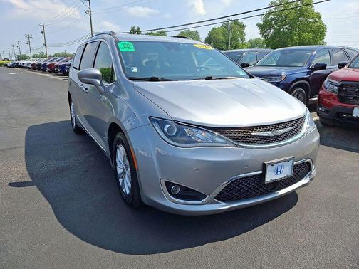 2018 Chrysler Pacifica Touring-L