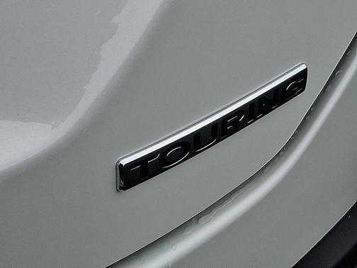 White Diamond Pearl 2026 Honda Pilot Touring