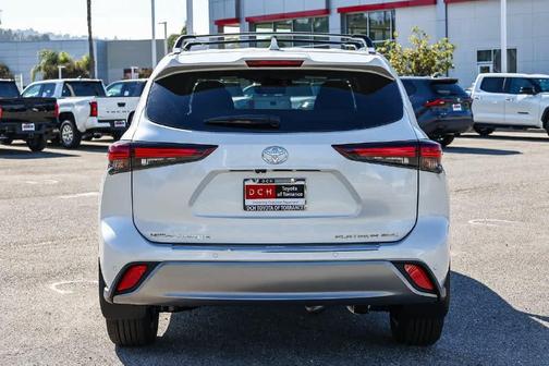 Wind Chill Pearl 2026 Toyota Highlander Platinum