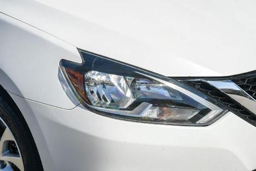Aspen White Pearl 2016 Nissan Sentra SV