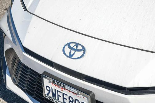 Ice Cap 2026 Toyota Camry SE