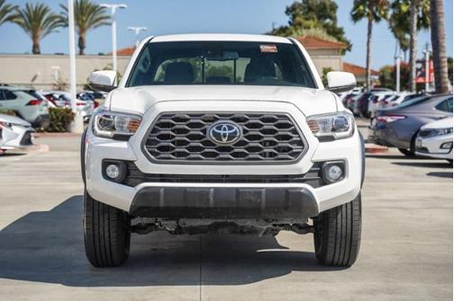 Photo 2 of 27 of 2021 Toyota Tacoma TRD Off Road