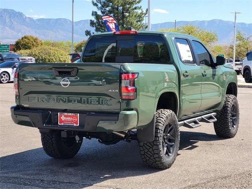 2025 Nissan Frontier SV