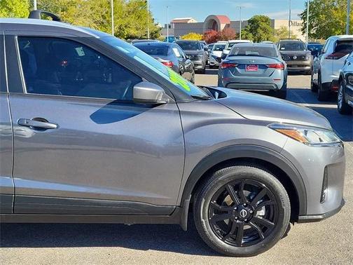 2024 Nissan Kicks SV