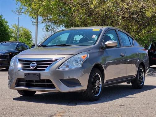 2017 Nissan Versa 1.6 S+