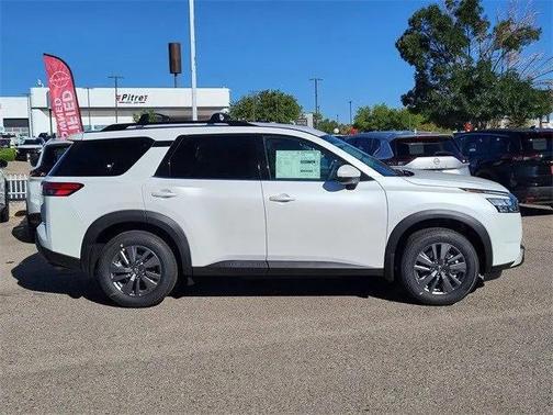 2025 Nissan Pathfinder SV FWD