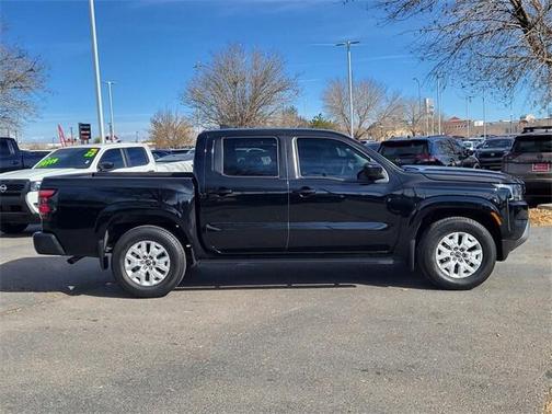 2022 Nissan Frontier SV