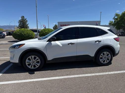 Oxford White 2022 Ford Escape S