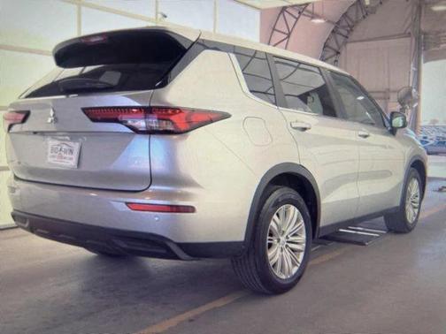 2024 Mitsubishi Outlander ES 2.5 2WD