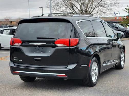 2019 Chrysler Pacifica Touring L