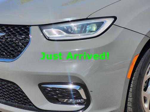 Gray Clearcoat 2023 Chrysler Pacifica Limited