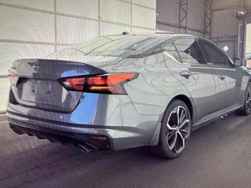 Gun Metallic 2024 Nissan Altima SR FWD
