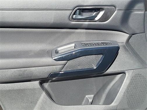 2025 Nissan Pathfinder SV FWD