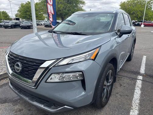 Boulder Gray Pearl 2023 Nissan Rogue SL