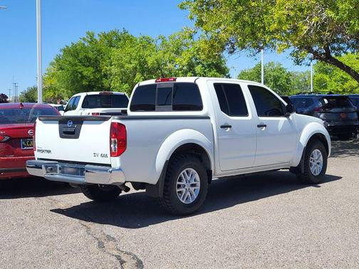 Glacier White 2021 Nissan Frontier SV