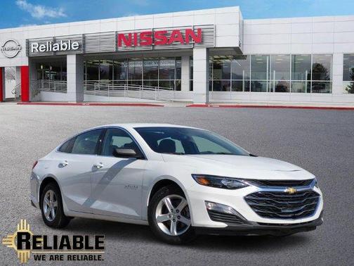 Summit White 2023 Chevrolet Malibu 1LS