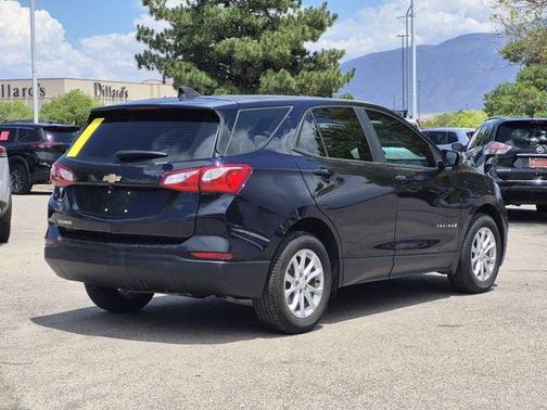 Midnight Blue Metallic 2021 Chevrolet Equinox LS