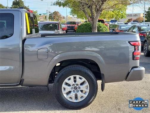 2024 Nissan Frontier SV
