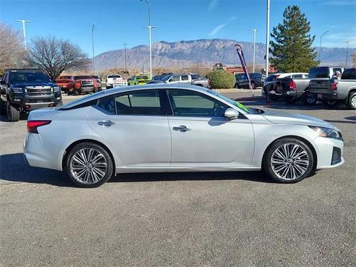 2023 Nissan Altima 2.5 SL