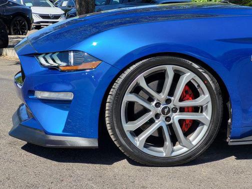 Lightning Blue 2018 Ford Mustang GT Premium