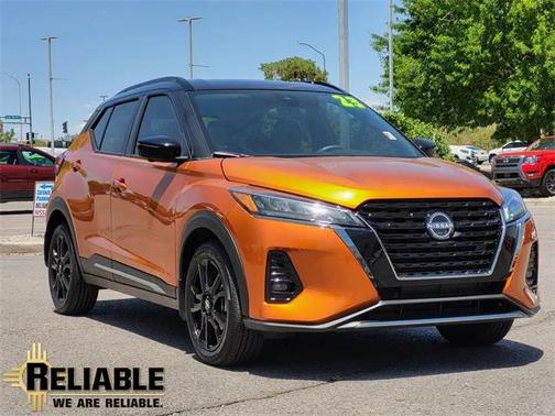 2023 Nissan Kicks SR