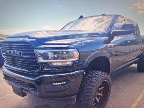 Diamond Black Crystal Pearlcoat 2022 RAM 2500 Laramie Mega Cab 4x4 6'4' Box