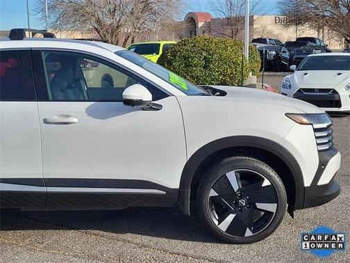 2025 Nissan Kicks SR