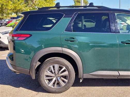 2024 Nissan Pathfinder SL 4WD