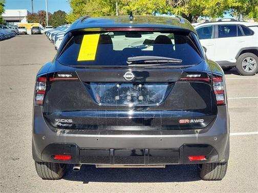 2025 Nissan Kicks SR
