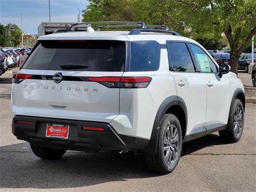 2025 Nissan Pathfinder SV FWD